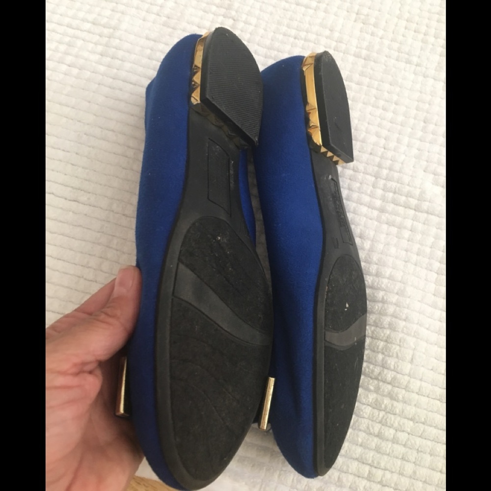 Bright blue flats. - Picture 2 of 3